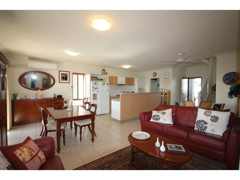 Mount Ommaney QLD 4074