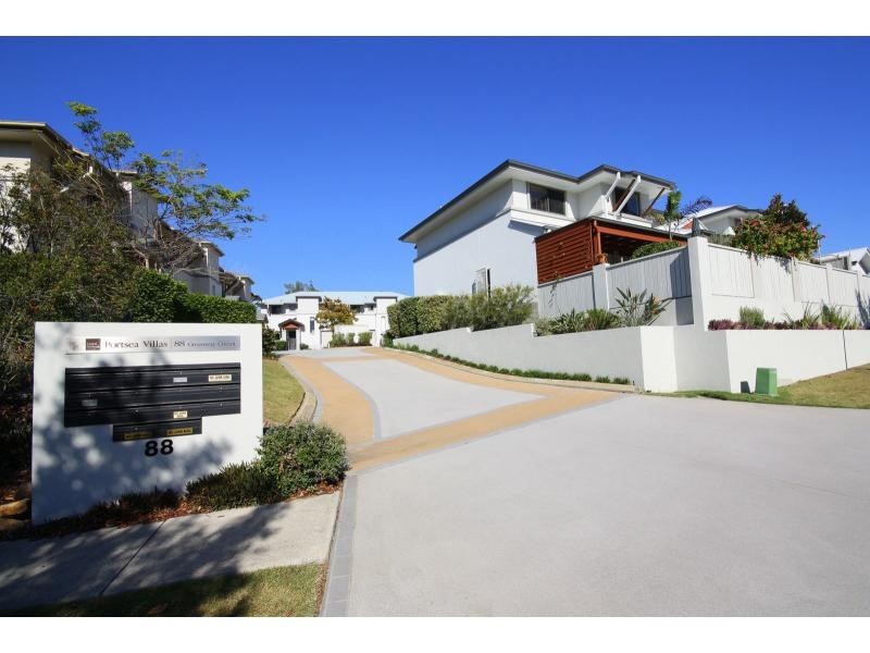 Mount Ommaney QLD 4074