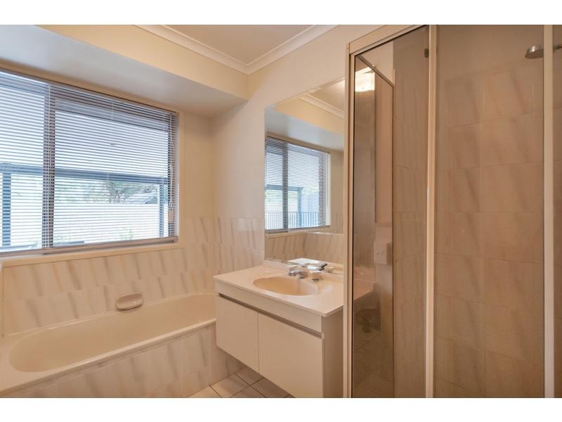 20 Everard Street, Westlake QLD 4074