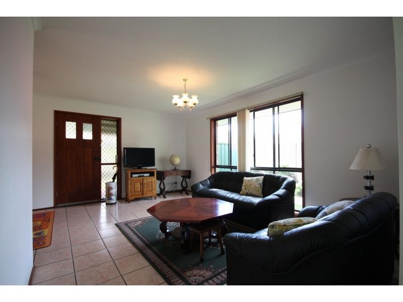 18 Santolina Place, Sinnamon Park QLD 4073