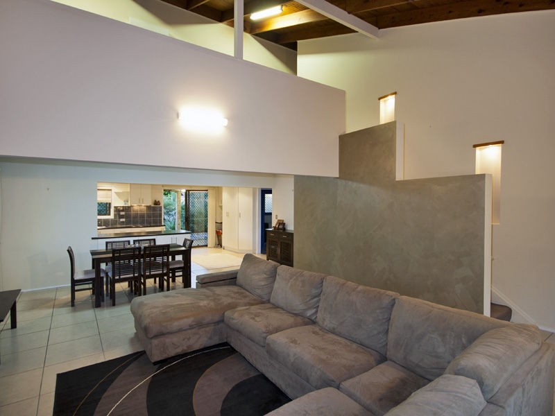 12 Kalbarri Street, Riverhills QLD 4074