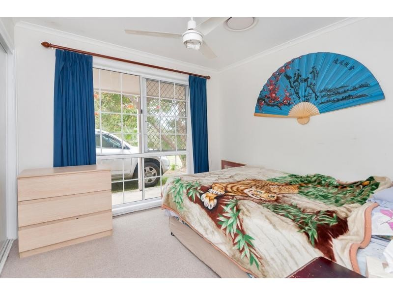 6-8 Bass Street, Barellan Point QLD 4306
