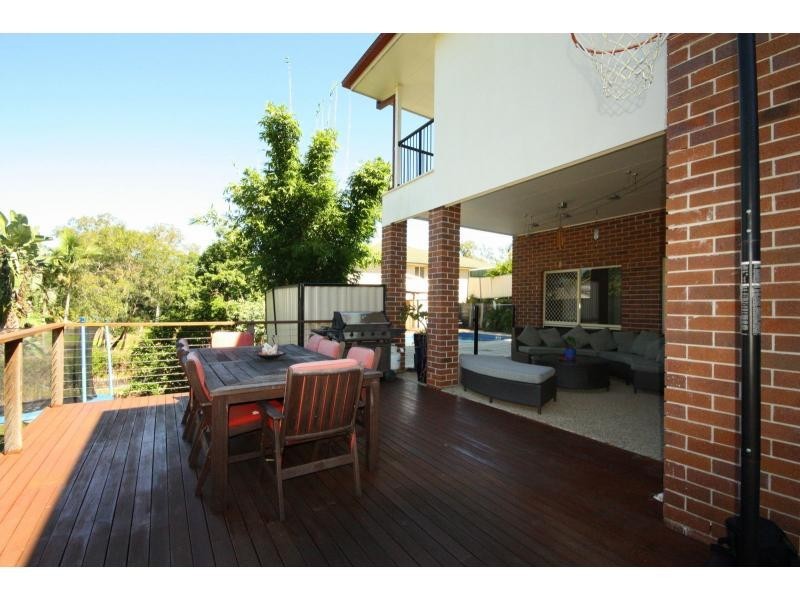 30 Balaton Street, Westlake QLD 4074