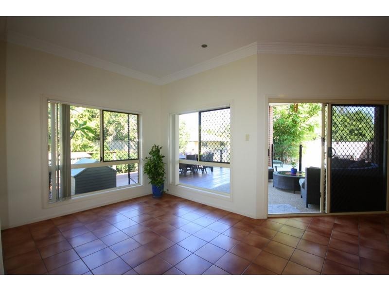 30 Balaton Street, Westlake QLD 4074