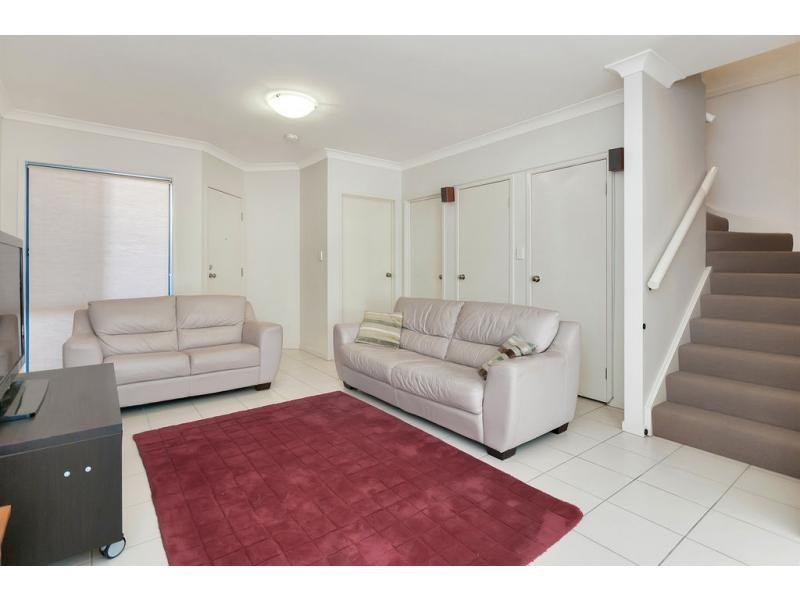 3/35 Central Avenue, Mount Ommaney QLD 4074