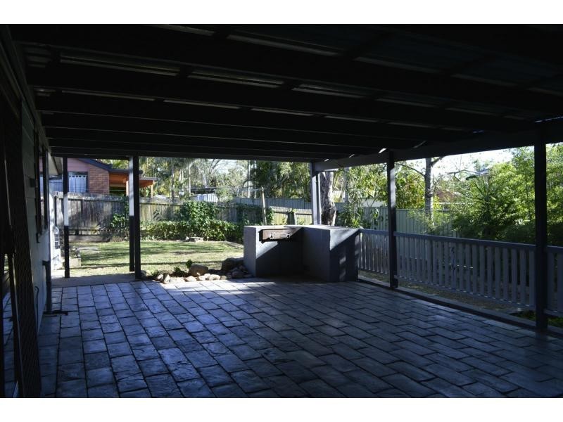 40 Paluna Street, Riverhills QLD 4074