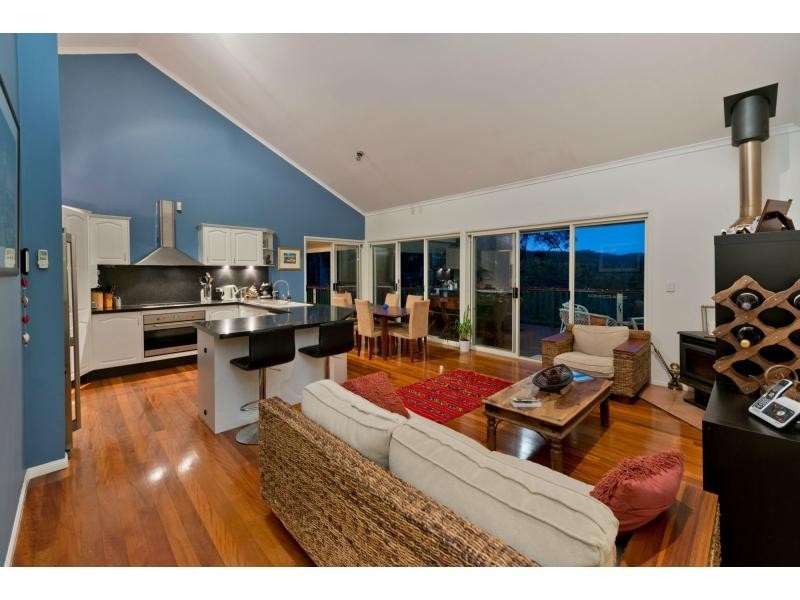 876 Upper Brookfield Road, Upper Brookfield QLD 4069