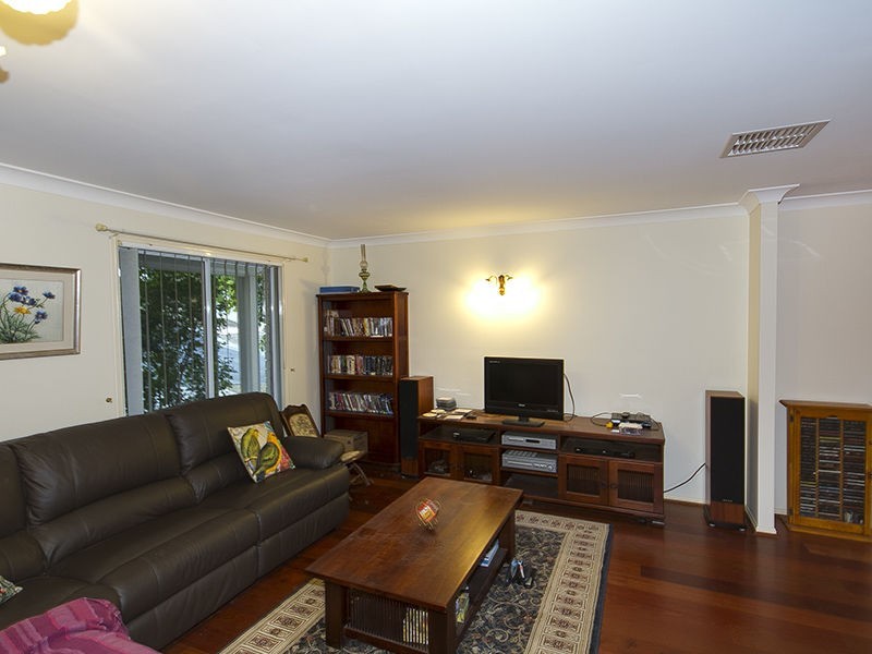 Seventeen Mile Rocks QLD 4073