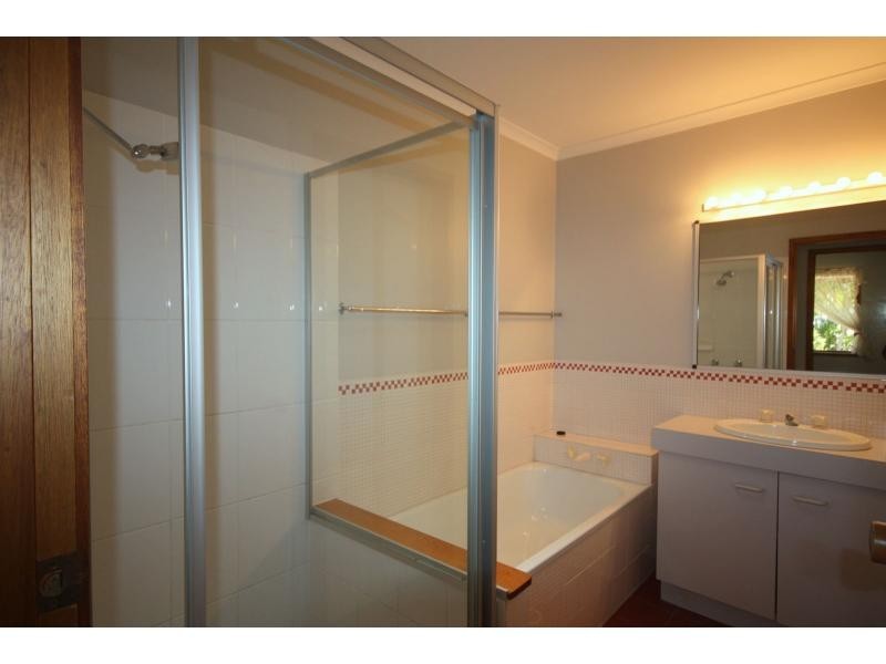 6 Pallert Street, Middle Park QLD 4074