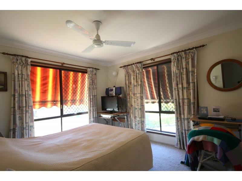 26 Port Street, Jamboree Heights QLD 4074