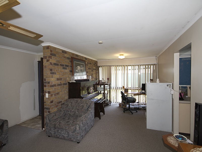 9 Kalbarri Street, Riverhills QLD 4074