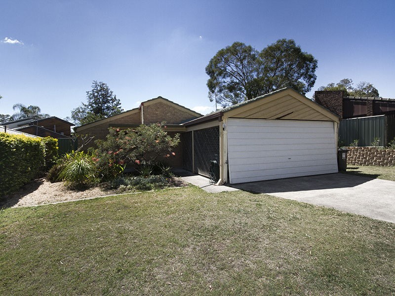 9 Kalbarri Street, Riverhills QLD 4074