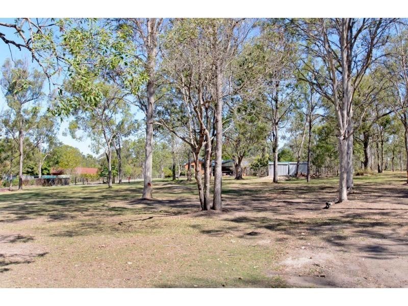 Barellan Point QLD 4306