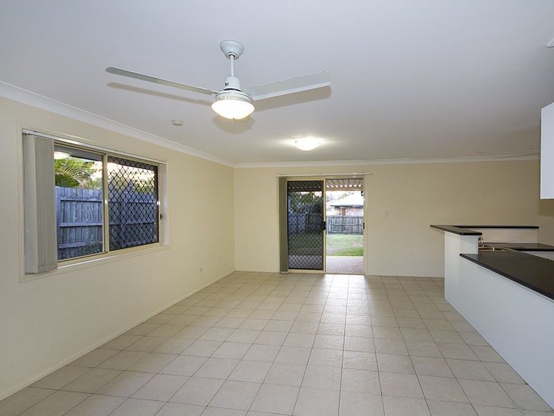 3 Kentia Circuit, Flinders View QLD 4305