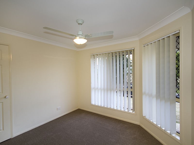 3 Kentia Circuit, Flinders View QLD 4305