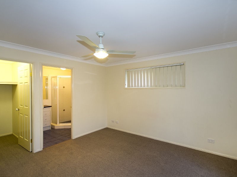 3 Kentia Circuit, Flinders View QLD 4305
