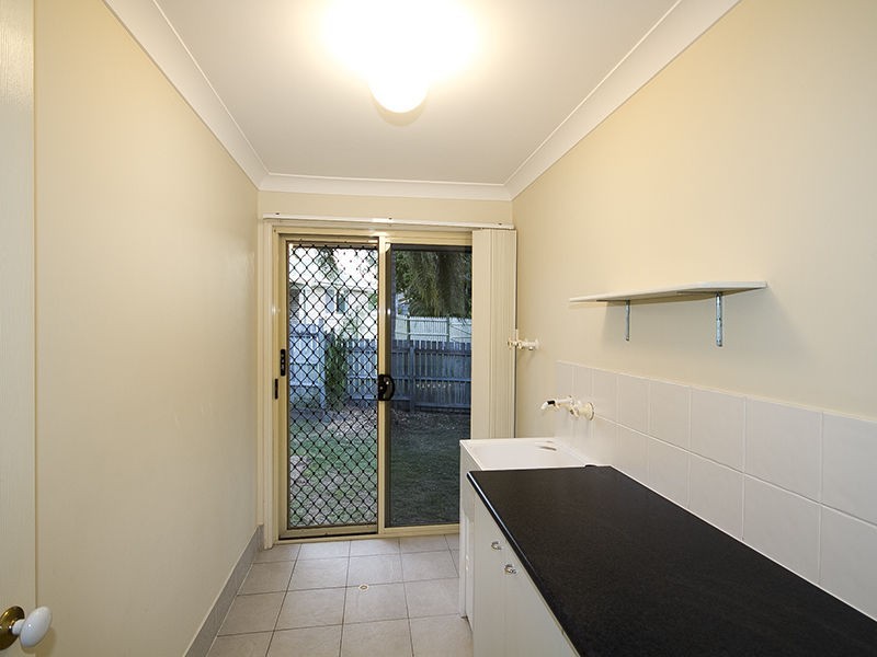 3 Kentia Circuit, Flinders View QLD 4305