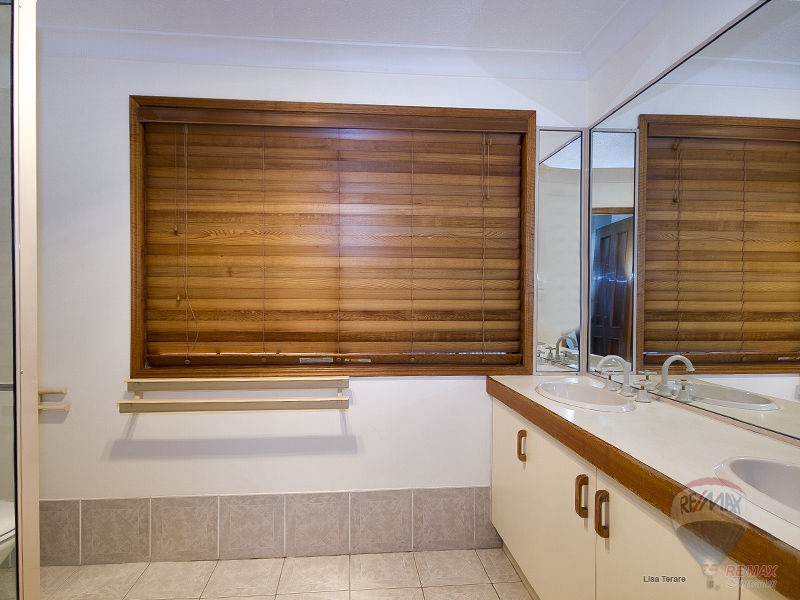16 Tobin Street, Middle Park QLD 4074