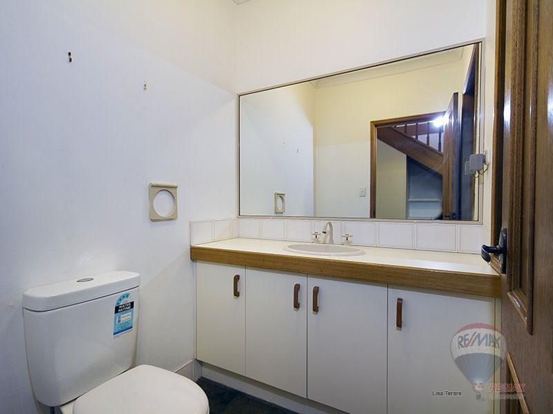 16 Tobin Street, Middle Park QLD 4074