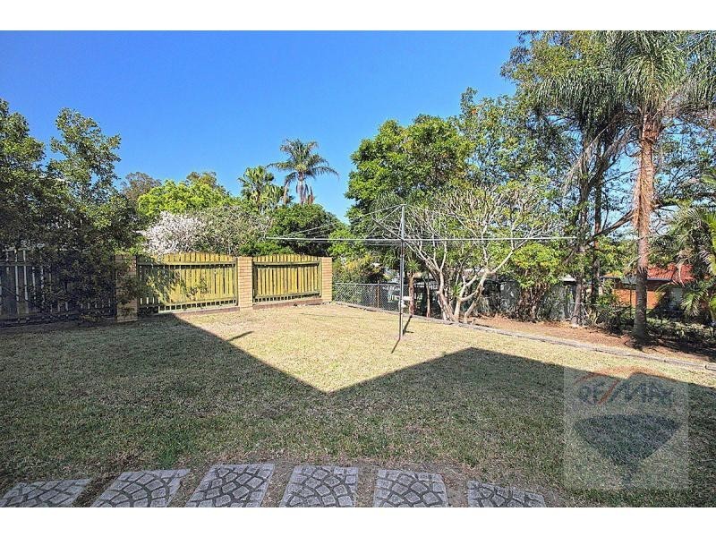 5 Tyrrell Road, Jamboree Heights QLD 4074