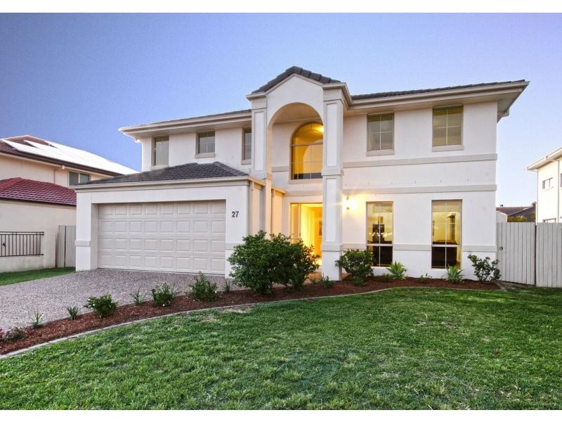 27 Barcoo Crescent, Sinnamon Park QLD 4073