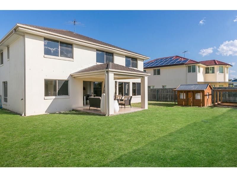 27 Barcoo Crescent, Sinnamon Park QLD 4073