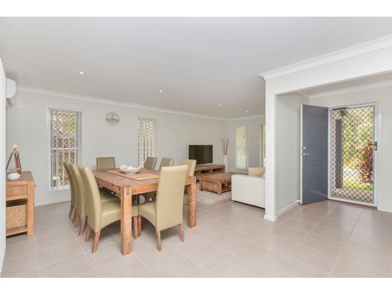 38 Honeyeater Crescent, Moggill QLD 4070