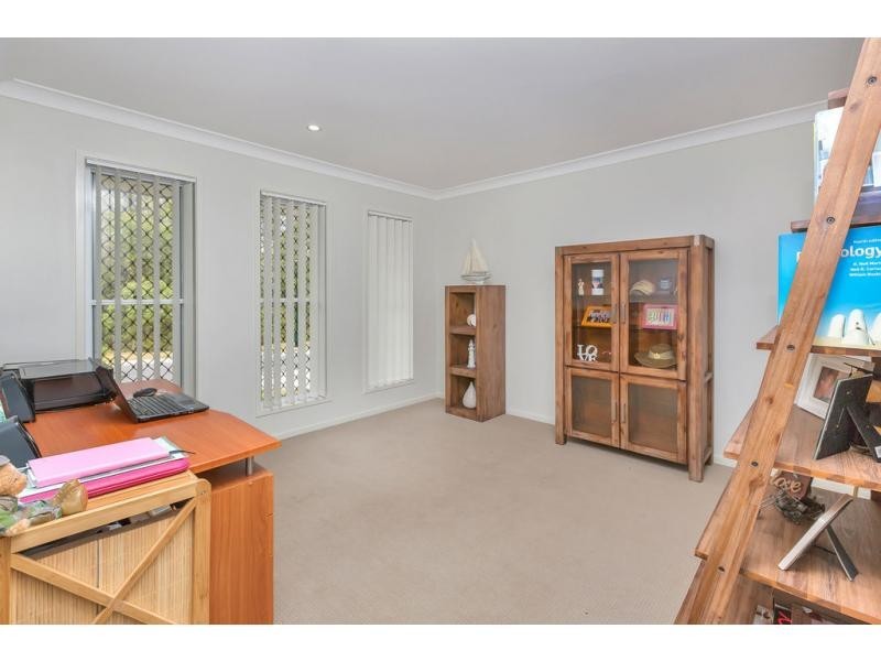 38 Honeyeater Crescent, Moggill QLD 4070