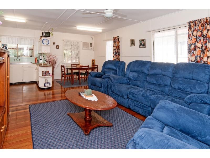 12 Trumpy Street, Silkstone QLD 4304