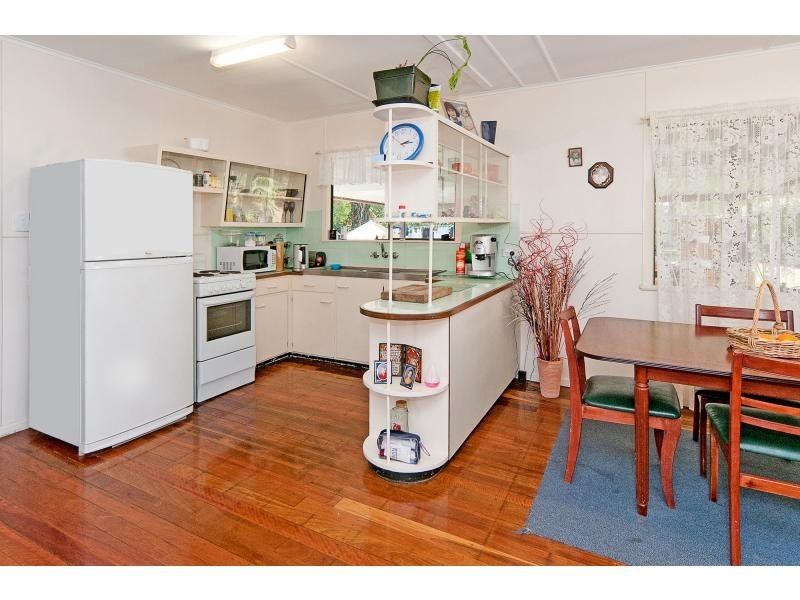 12 Trumpy Street, Silkstone QLD 4304
