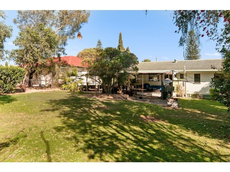 12 Trumpy Street, Silkstone QLD 4304