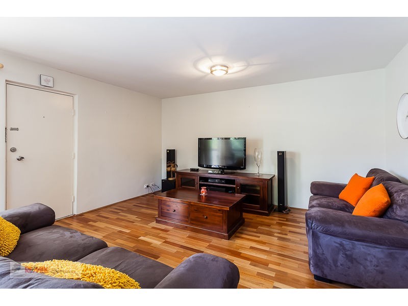 Unit 4/100 -112 School Road, Yeronga QLD 4104