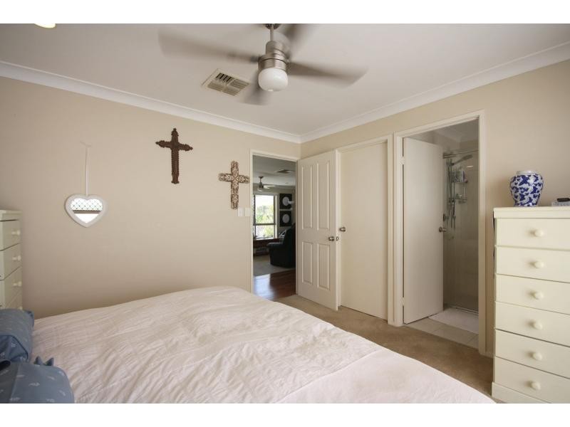 2 Cotter Crescent, Riverhills QLD 4074