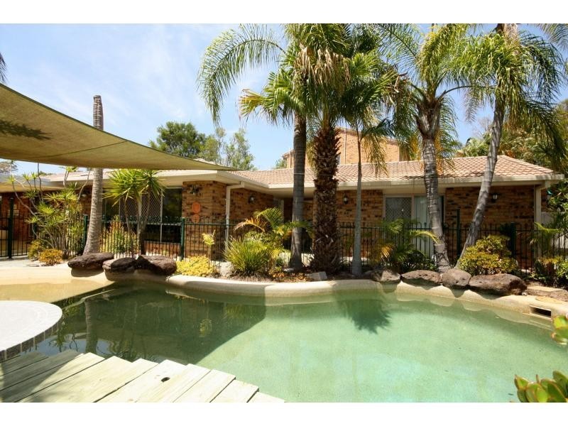 2 Cotter Crescent, Riverhills QLD 4074