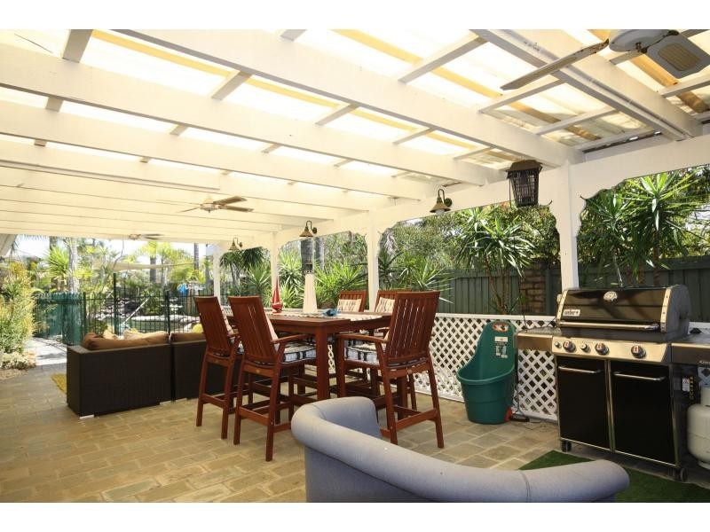 2 Cotter Crescent, Riverhills QLD 4074