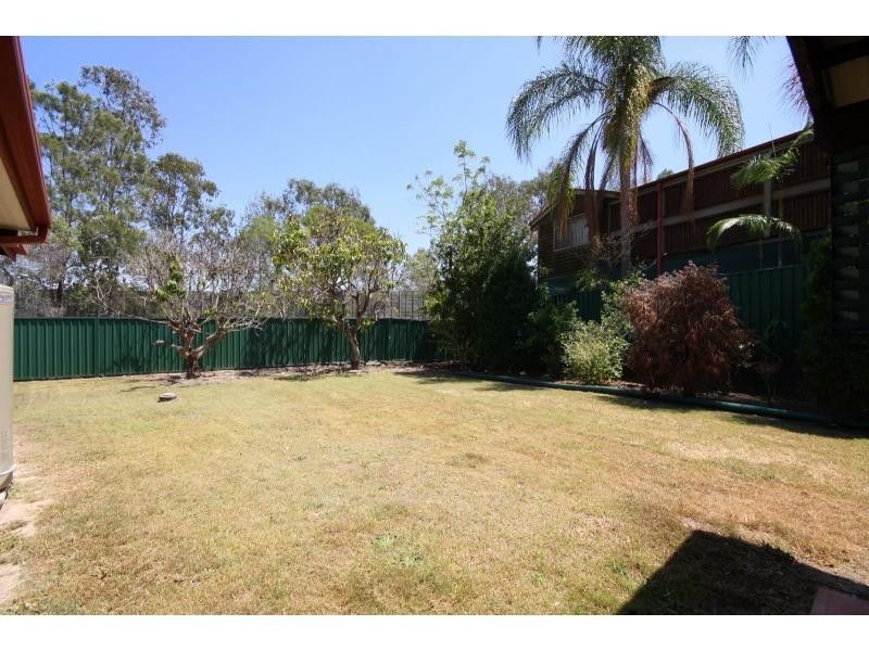 18 Santolina Place, Sinnamon Park QLD 4073