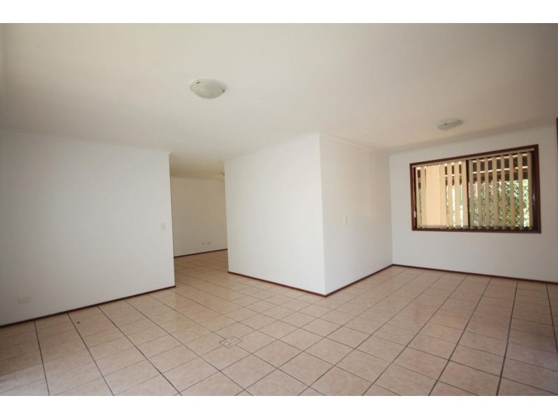 18 Santolina Place, Sinnamon Park QLD 4073