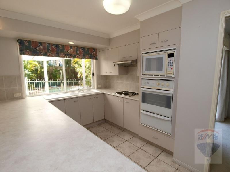 37 Balaton Street, Westlake QLD 4074