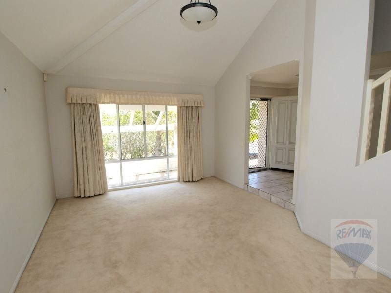 37 Balaton Street, Westlake QLD 4074