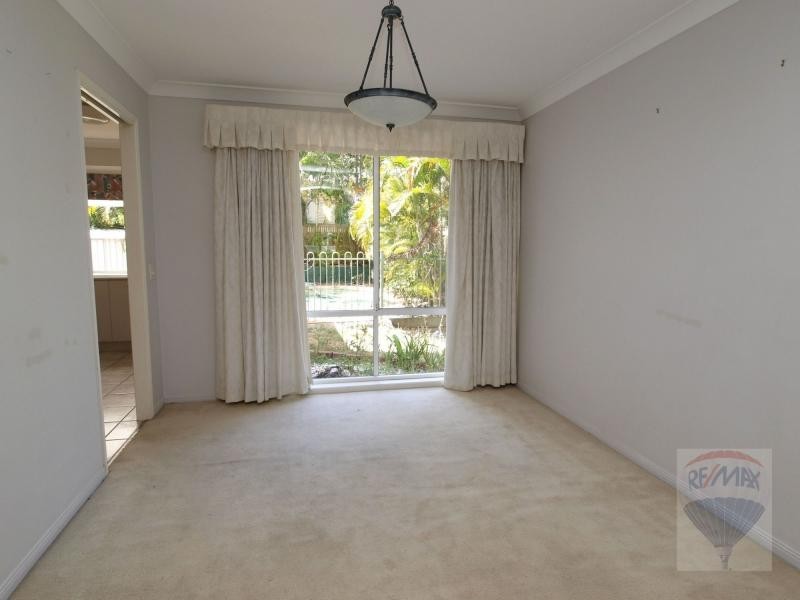 37 Balaton Street, Westlake QLD 4074