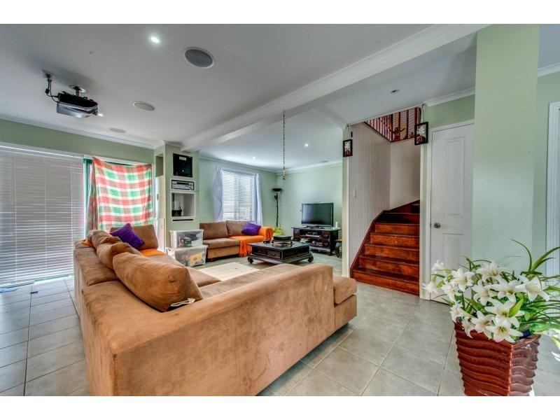 53 Russell Street, Silkstone QLD 4304