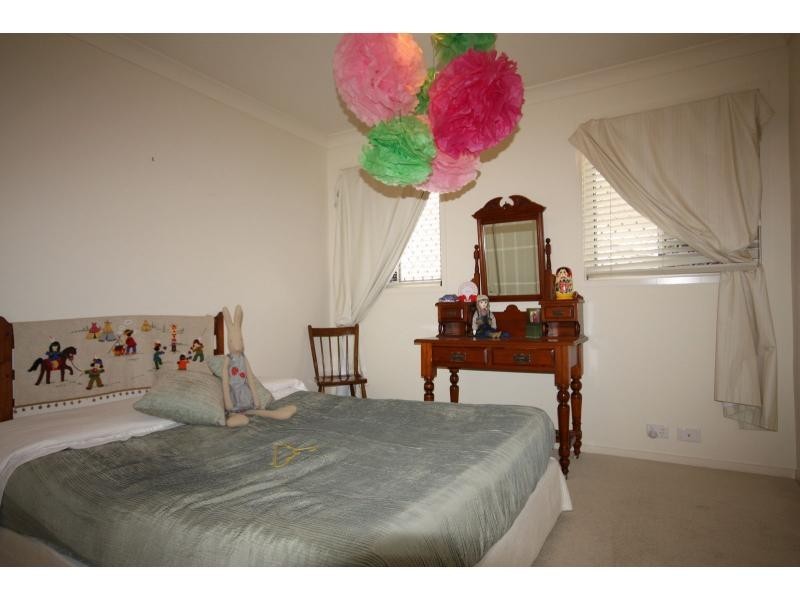 34 Augusta Crescent, Mount Ommaney QLD 4074