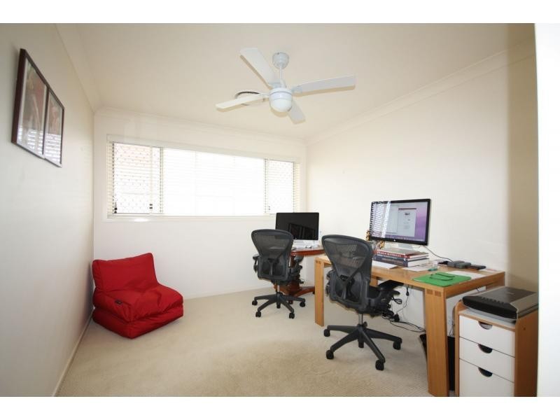 34 Augusta Crescent, Mount Ommaney QLD 4074
