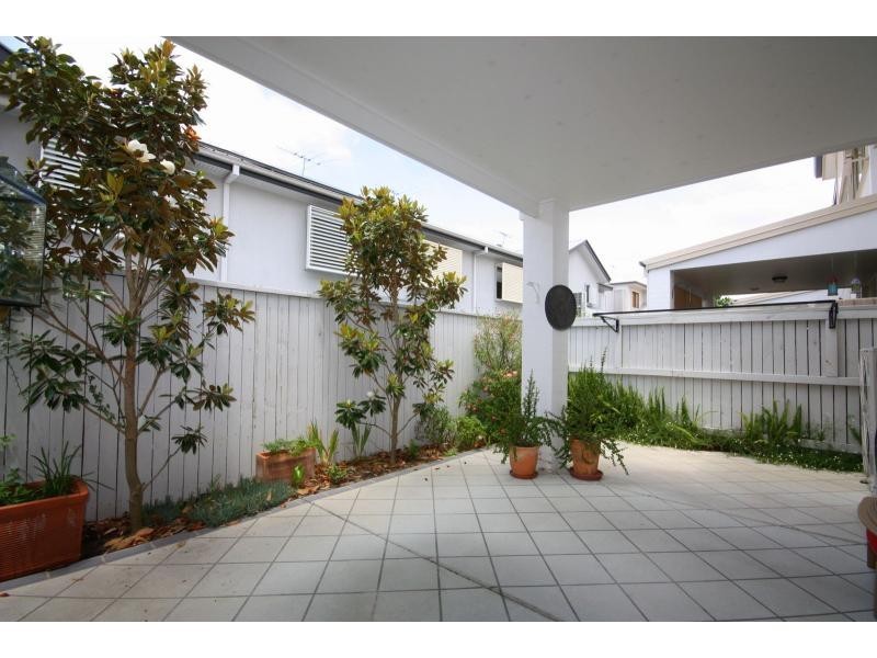 34 Augusta Crescent, Mount Ommaney QLD 4074