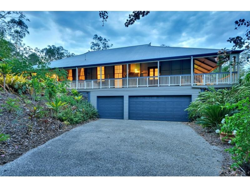 112 Airlie Road, Pullenvale QLD 4069