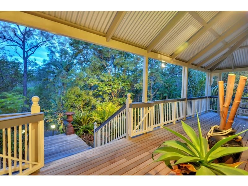 112 Airlie Road, Pullenvale QLD 4069