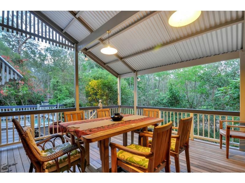 112 Airlie Road, Pullenvale QLD 4069