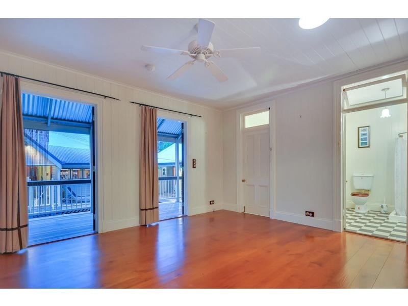 112 Airlie Road, Pullenvale QLD 4069