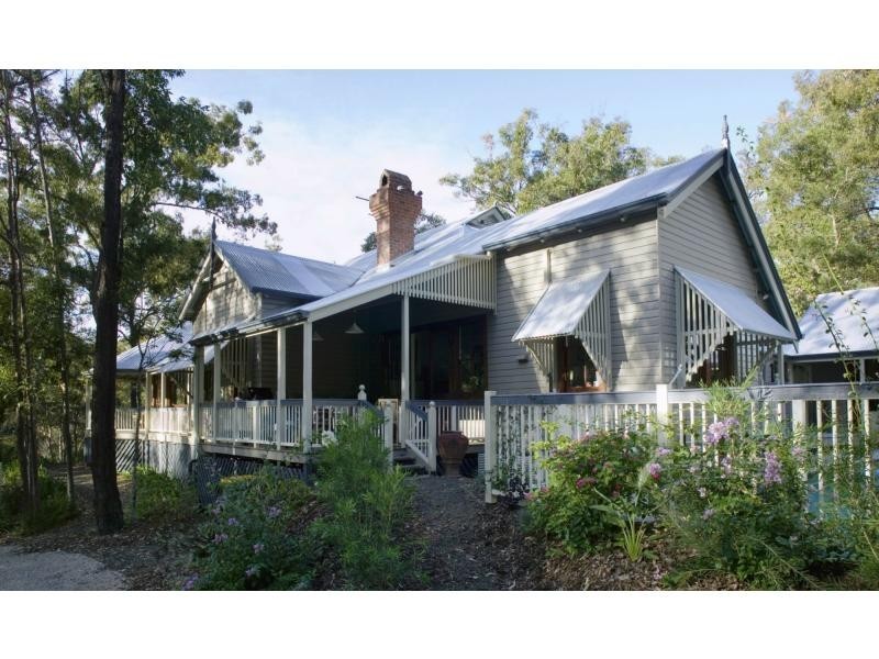 112 Airlie Road, Pullenvale QLD 4069