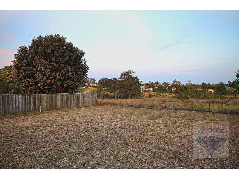 20 Duncan Street, Riverview QLD 4303